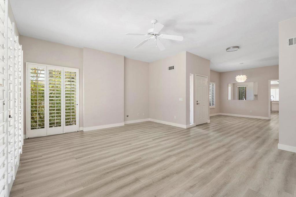44239 Venice Court