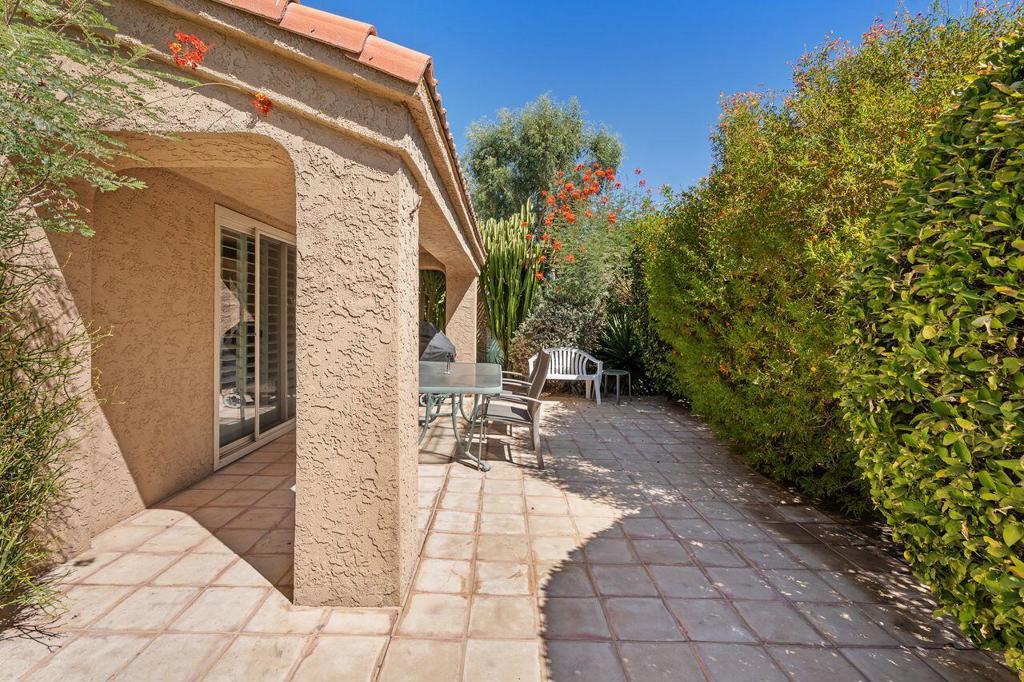 44239 Venice Court