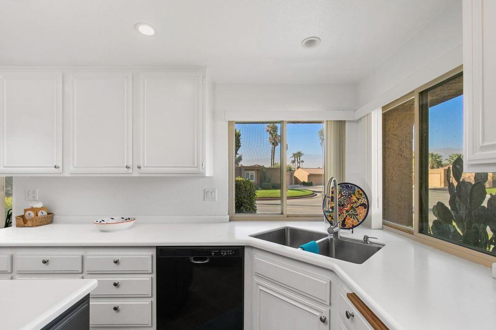 44239 Venice Court