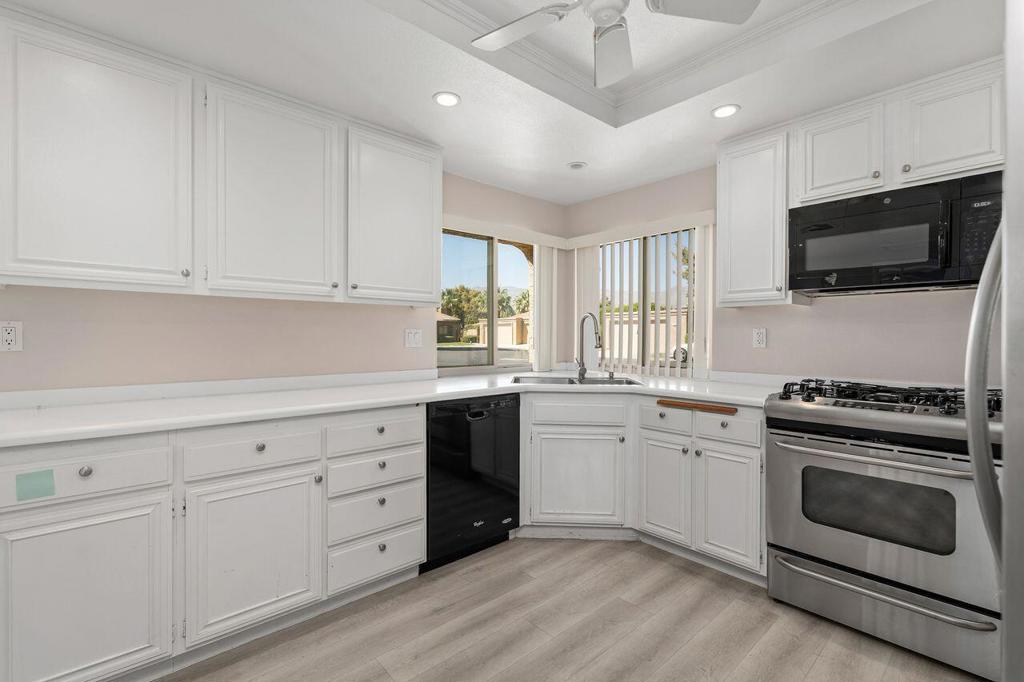 44239 Venice Court