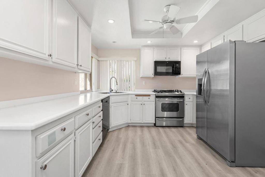 44239 Venice Court
