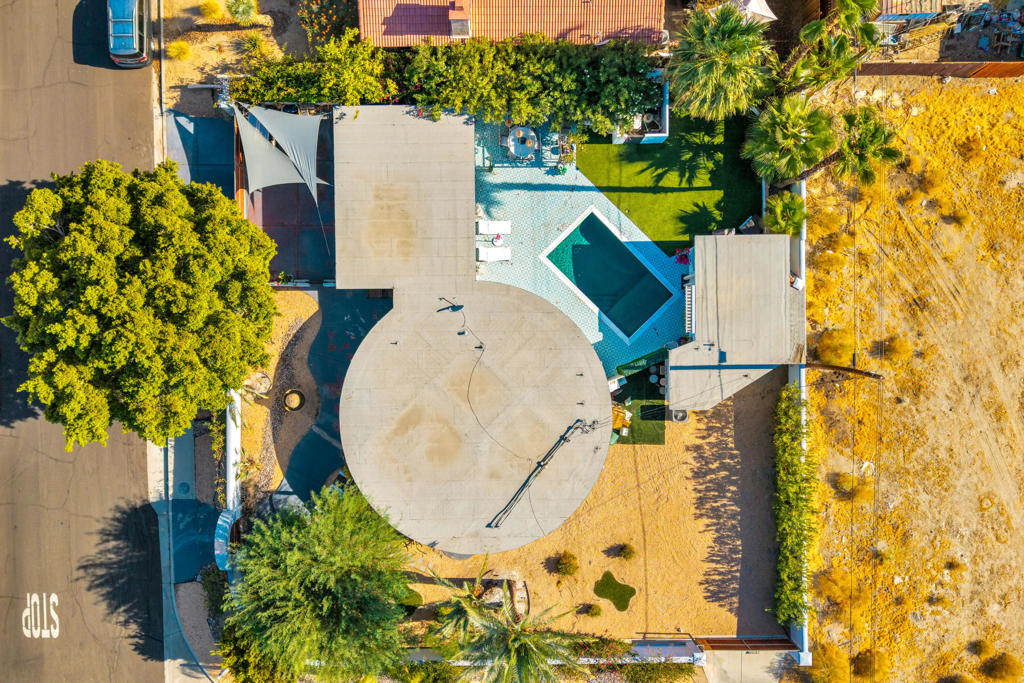 53533 Avenida Mendoza