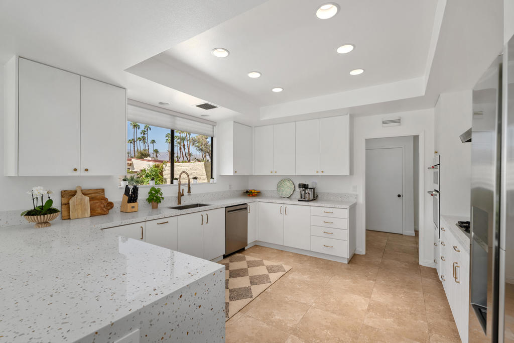 44830 Del Dios Circle