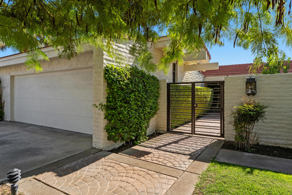 44830 Del Dios Circle