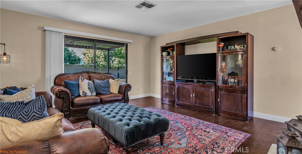 53355 Avenida Herrera