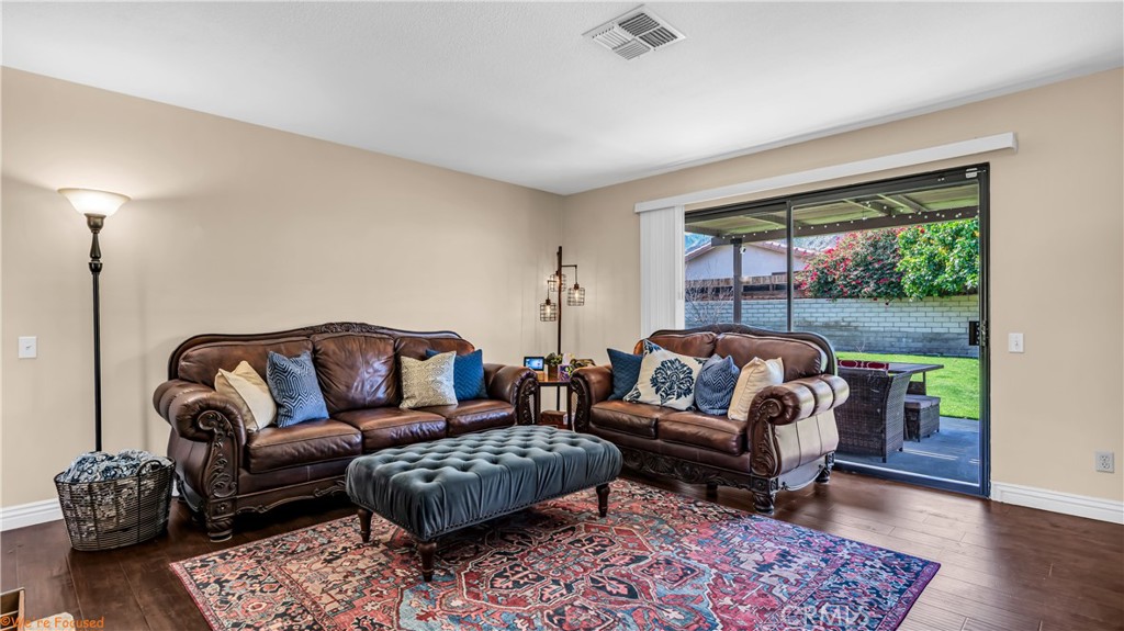 53355 Avenida Herrera