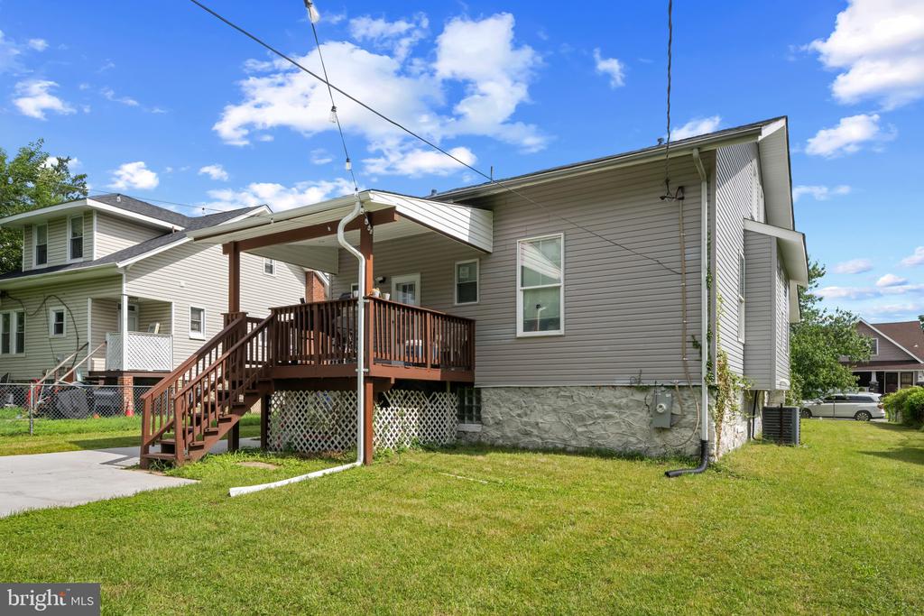 3817 BARRINGTON ROAD