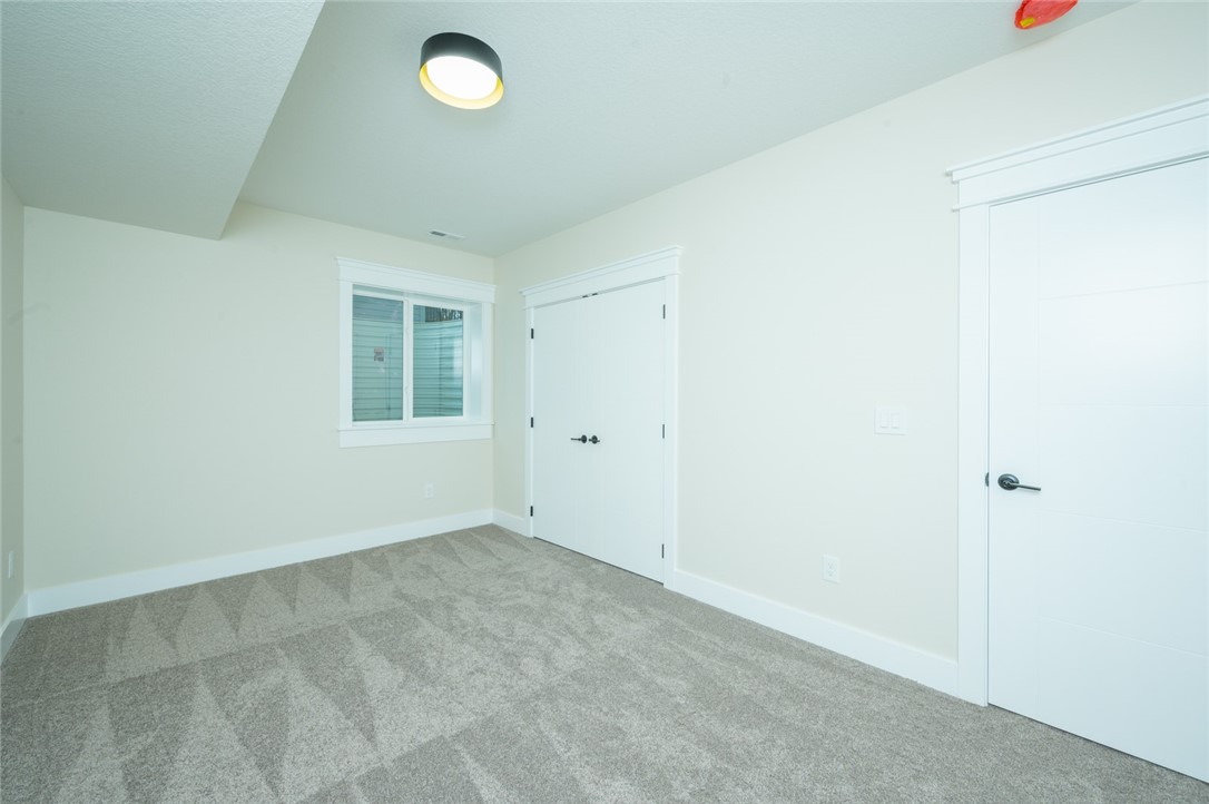 2109 NE Heritage Drive