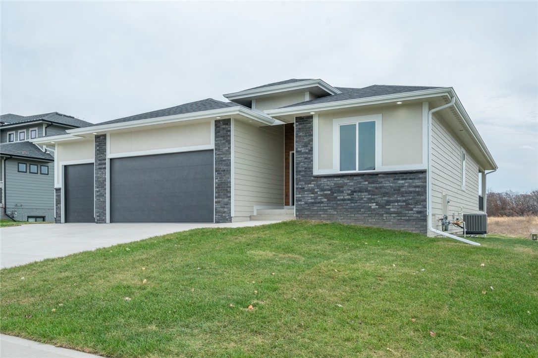 2109 NE Heritage Drive