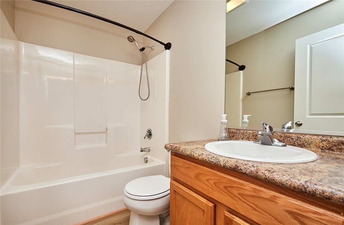 309 NE Sandalwood Street