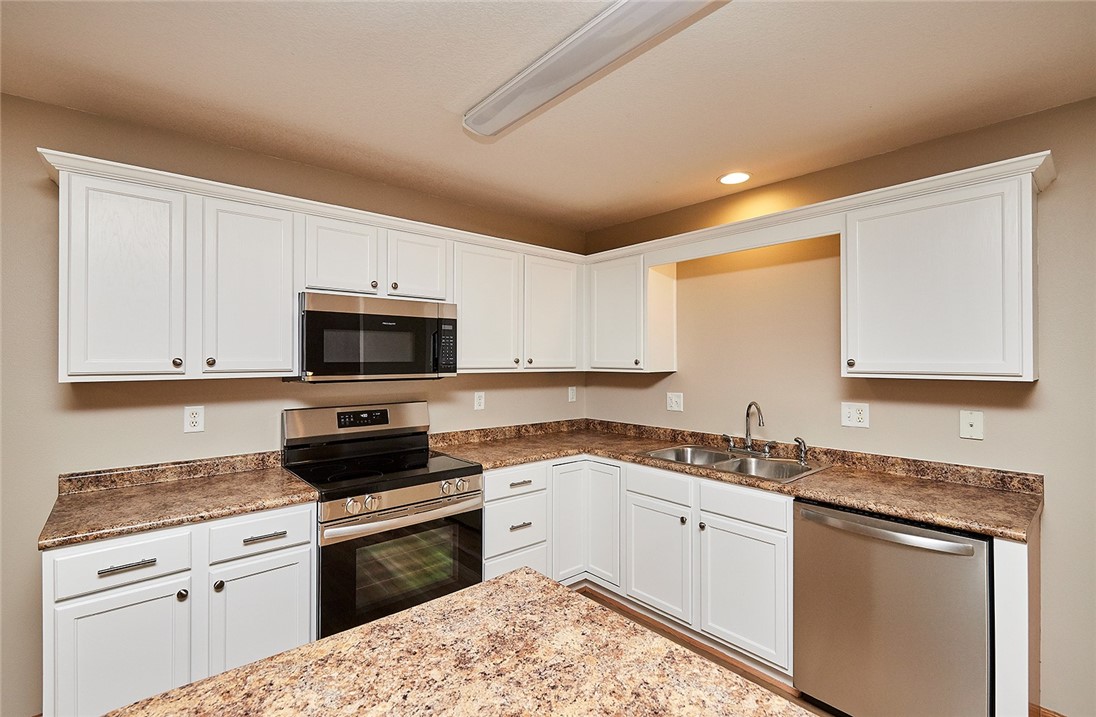 309 NE Sandalwood Street