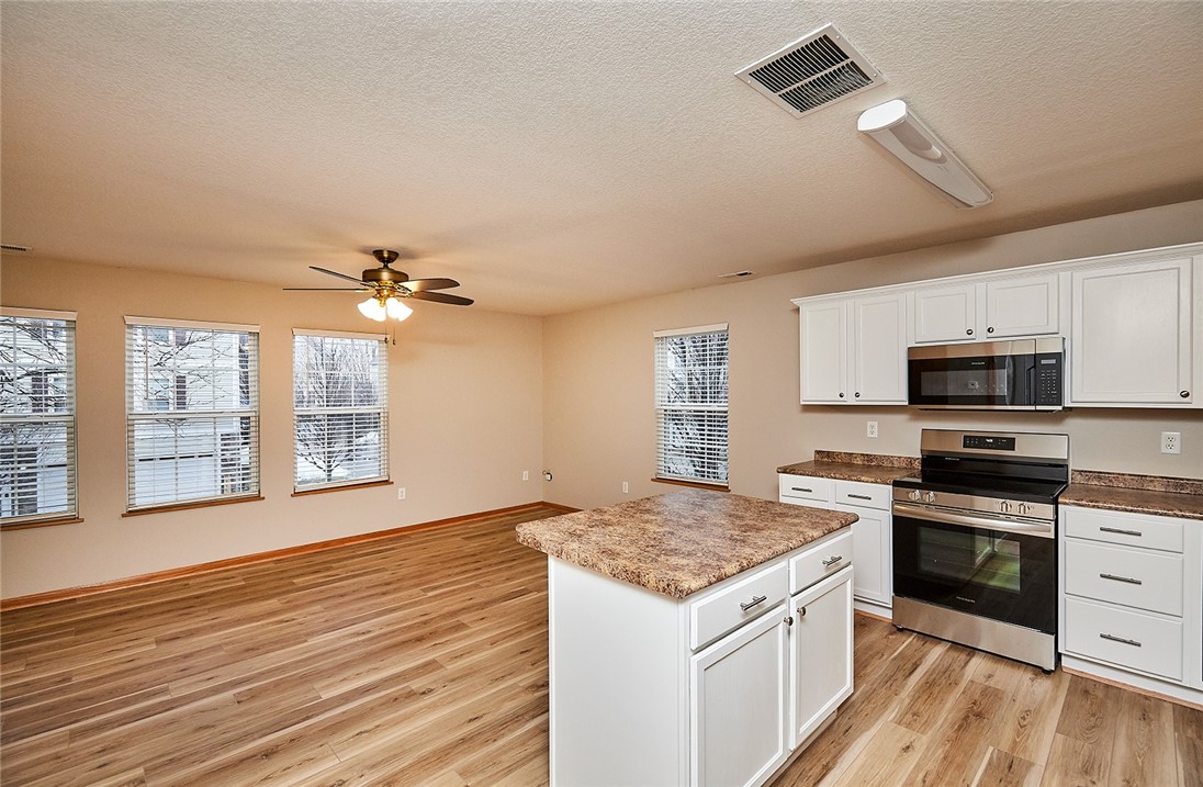 309 NE Sandalwood Street