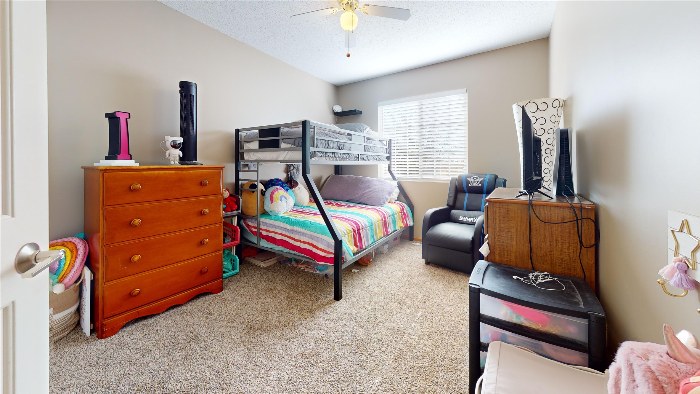 9425 Larch Lane