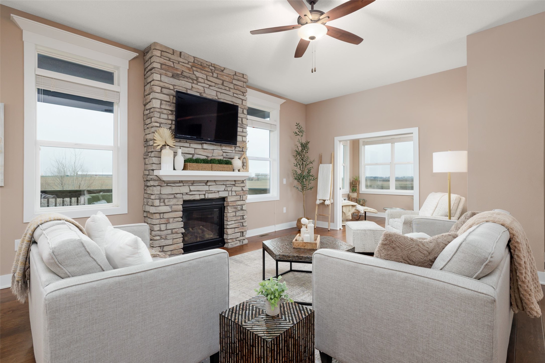 1805 SE Waters Edge Drive