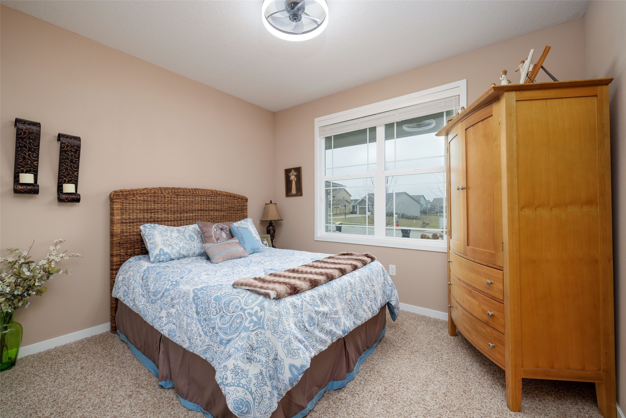 1805 SE Waters Edge Drive