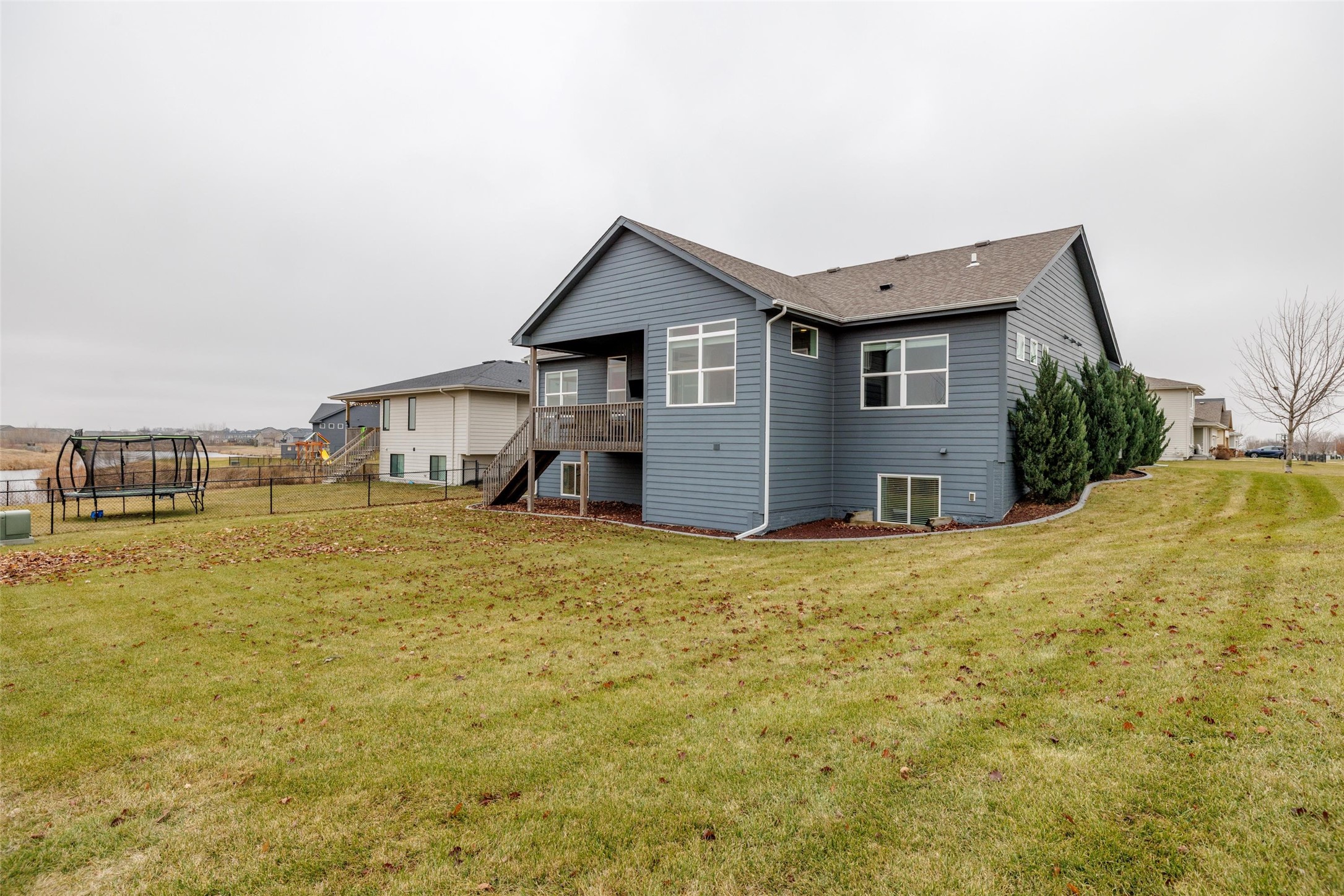 1805 SE Waters Edge Drive