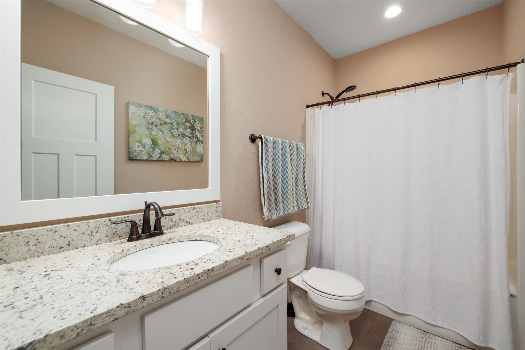 1805 SE Waters Edge Drive