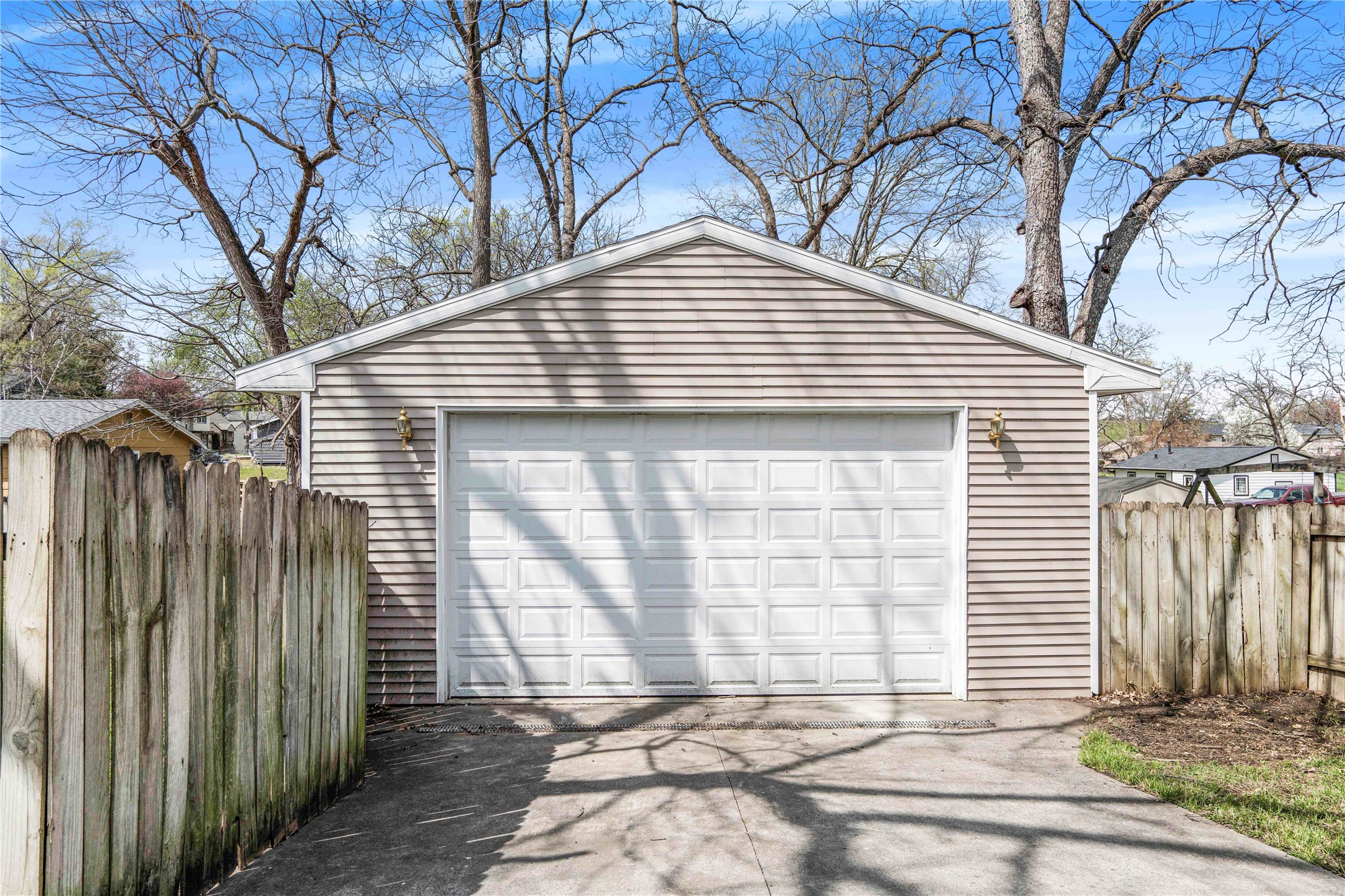 120 E Diehl Avenue