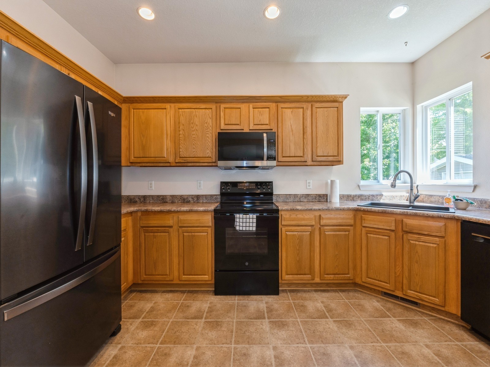 705 SE Whitetail Lane