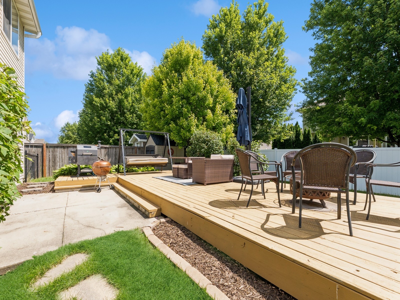 705 SE Whitetail Lane