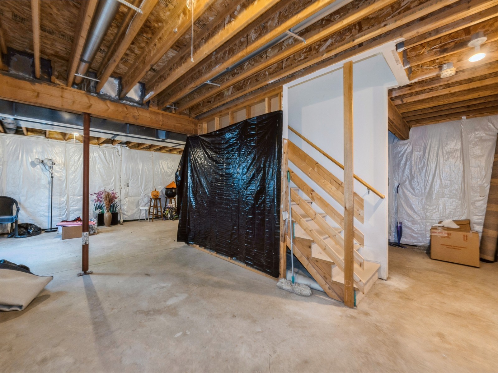 705 SE Whitetail Lane