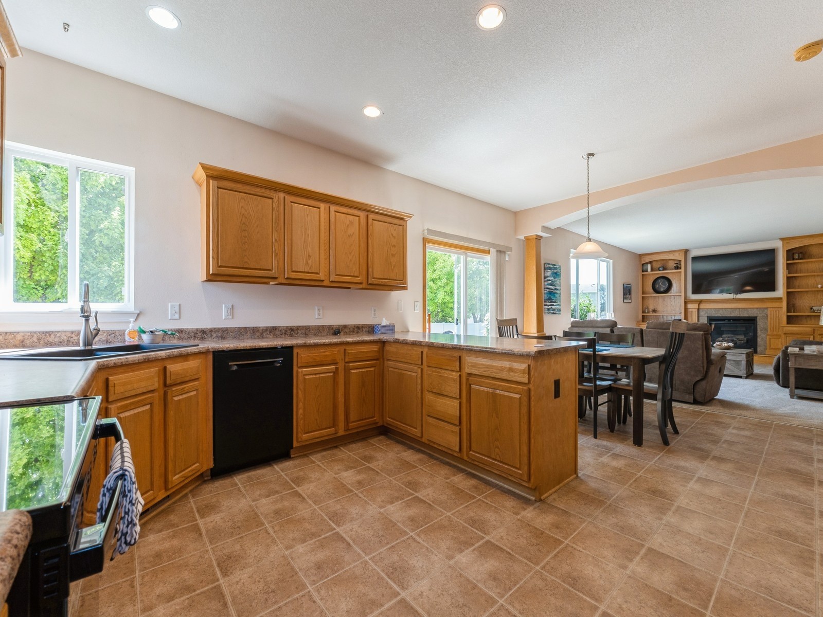 705 SE Whitetail Lane