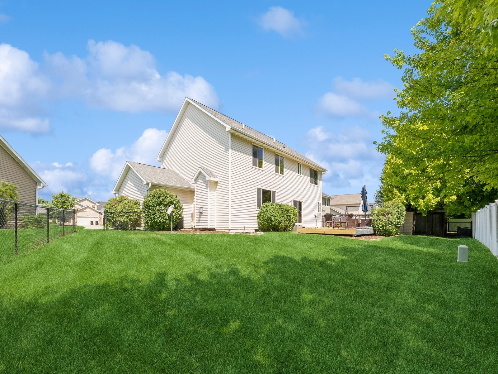 705 SE Whitetail Lane