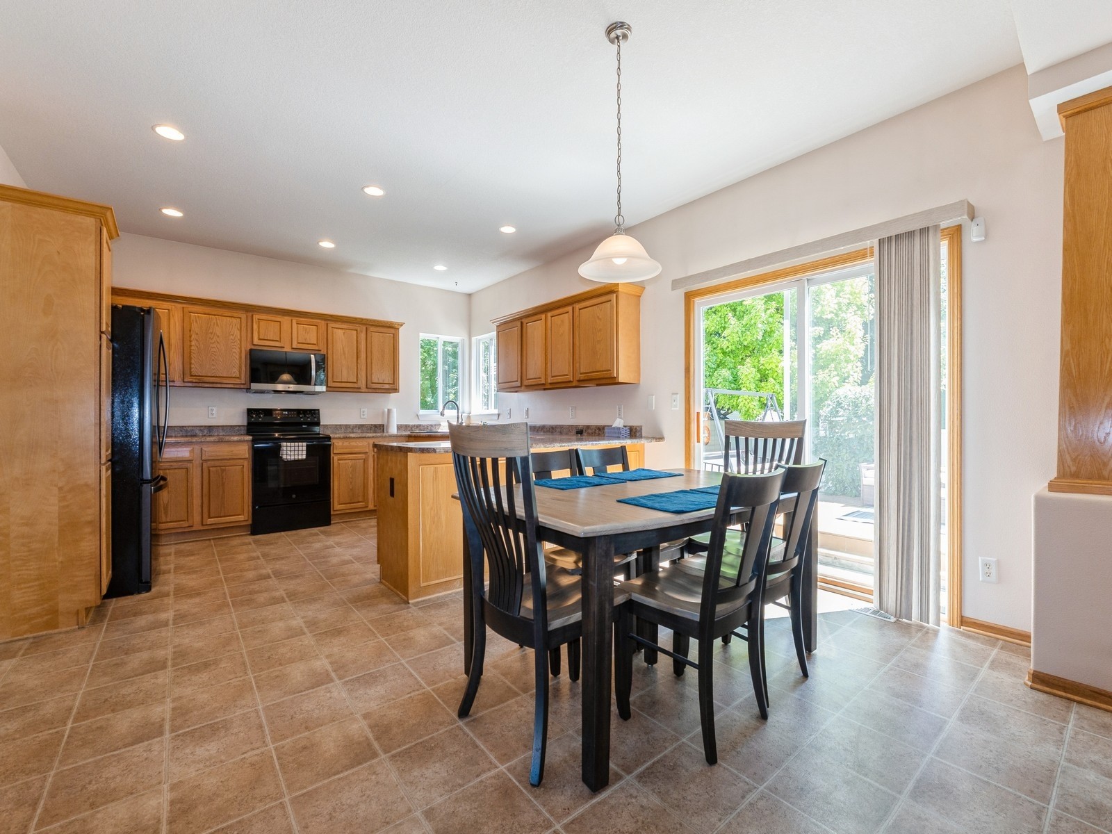 705 SE Whitetail Lane