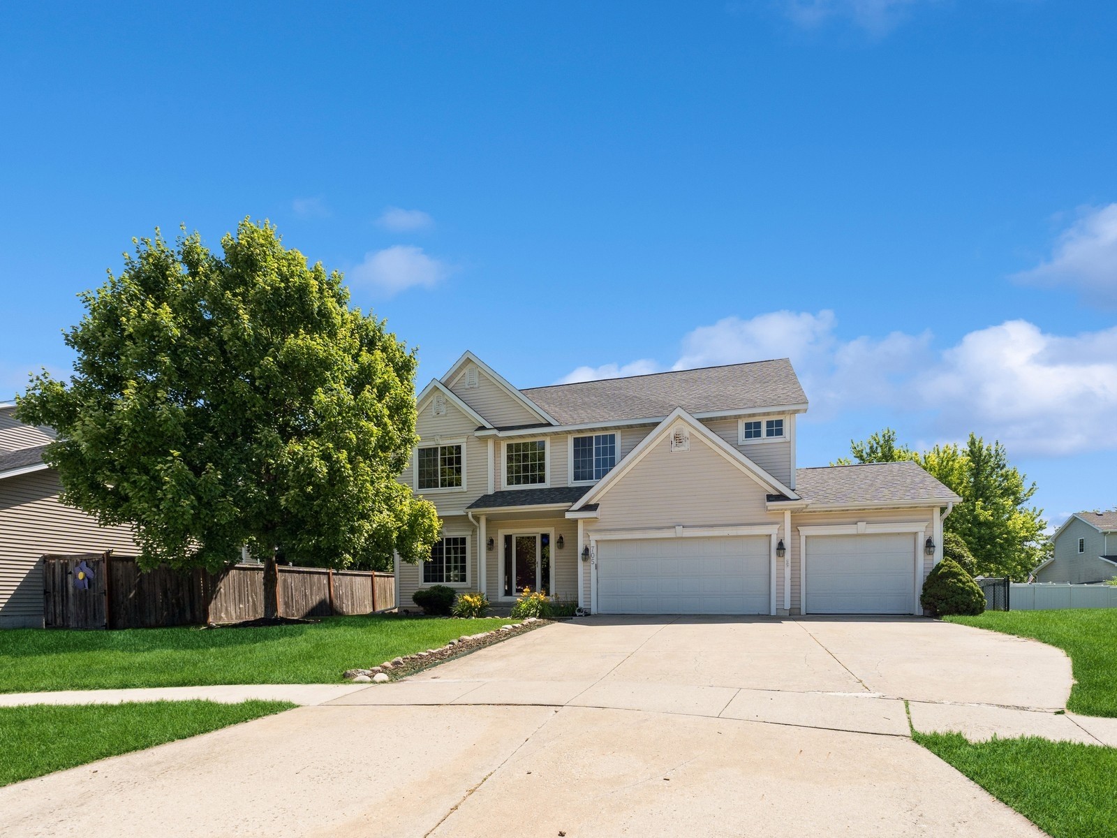 705 SE Whitetail Lane