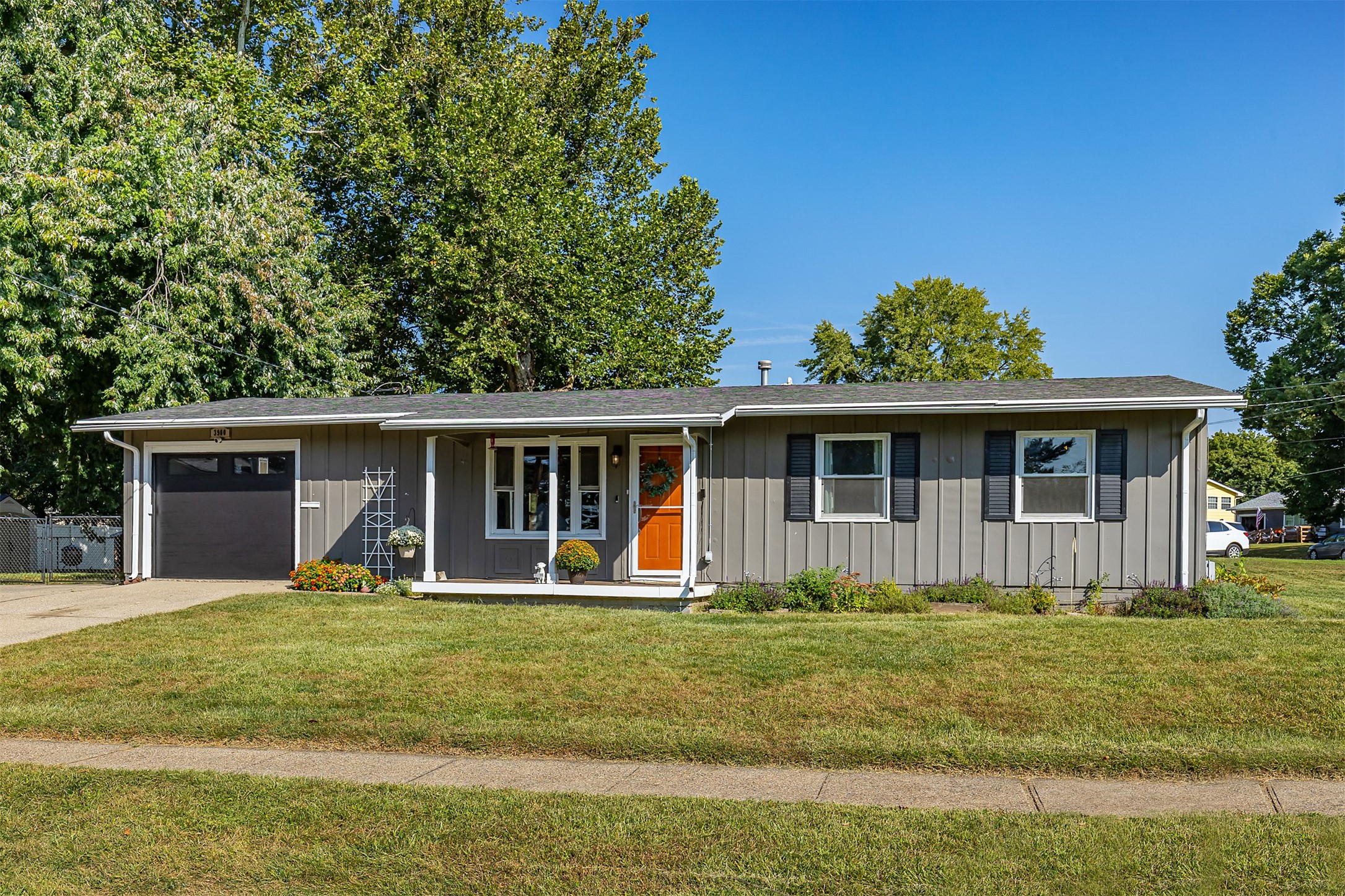 3900 Rolling Green Drive