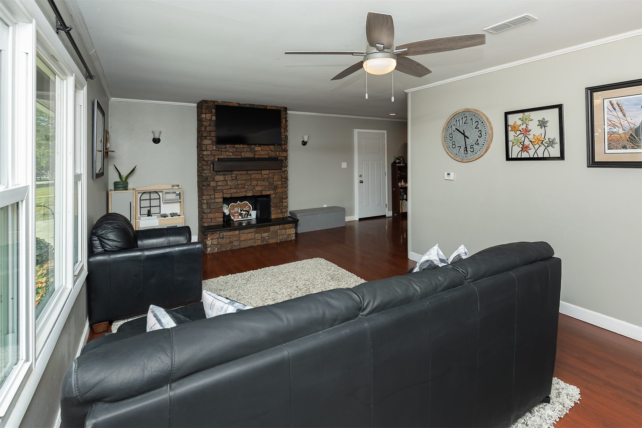 3900 Rolling Green Drive