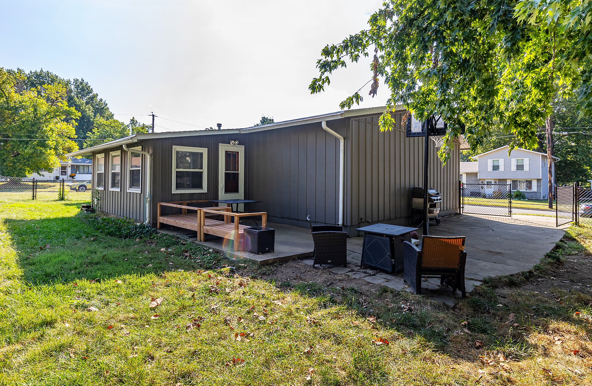 3900 Rolling Green Drive