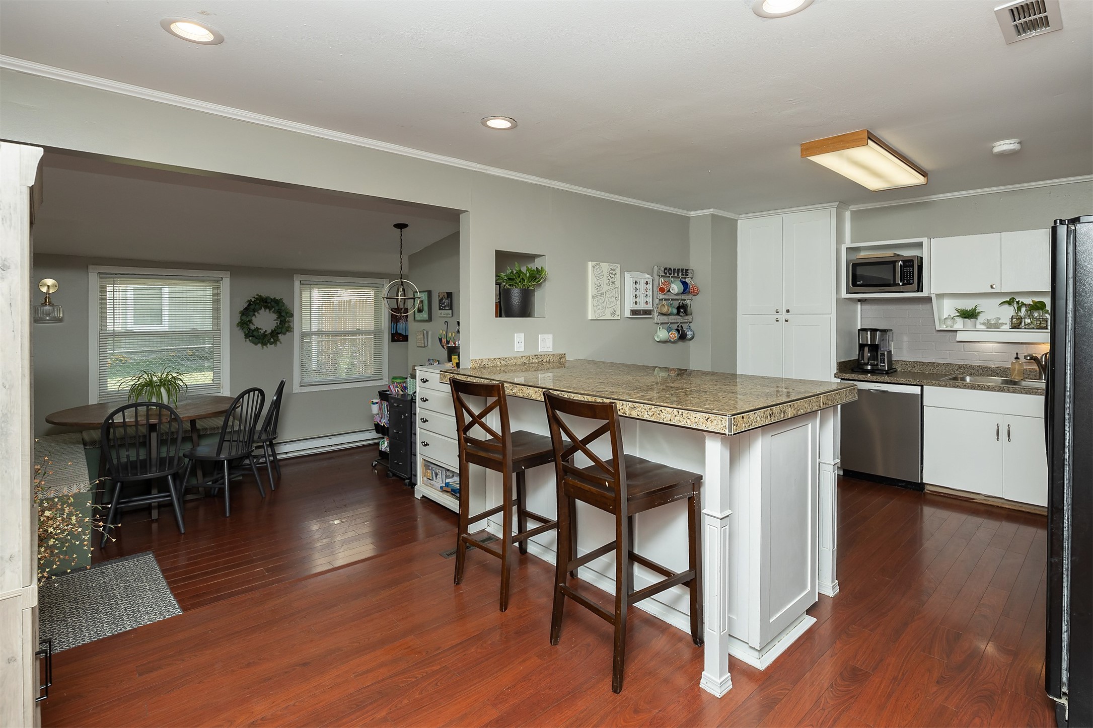 3900 Rolling Green Drive