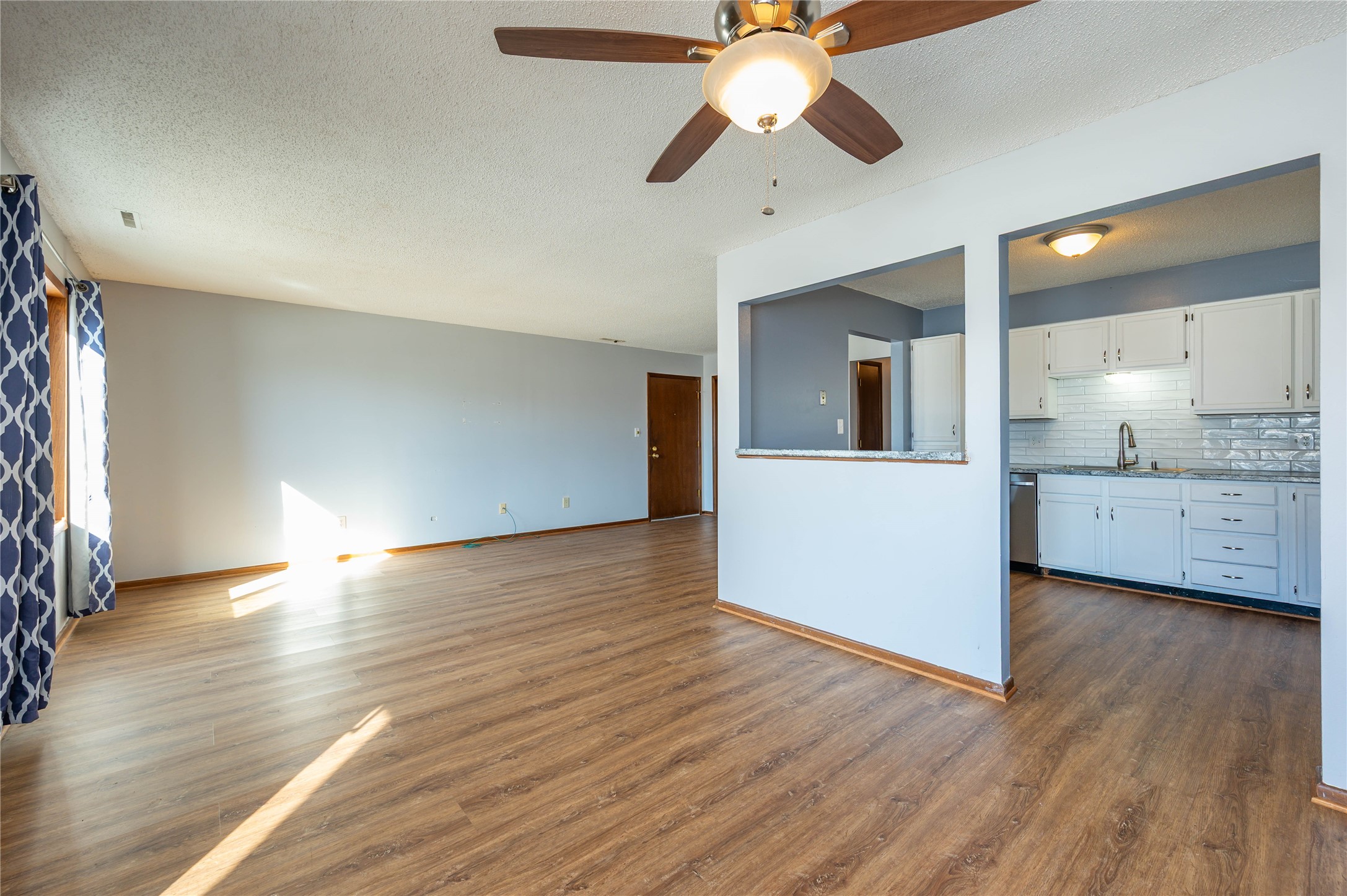 4857 Woodland Avenue 5