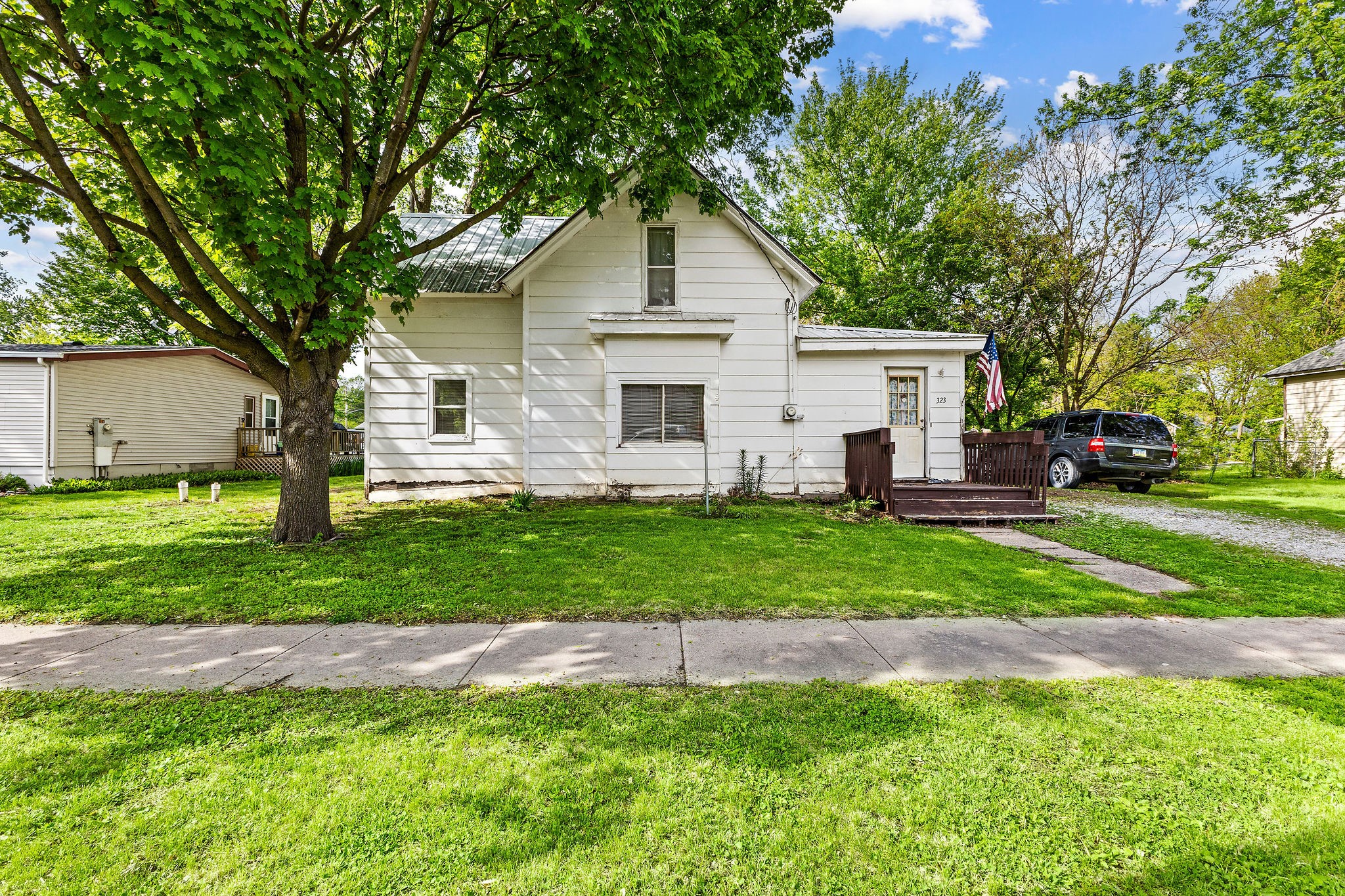 323 Walnut Street
