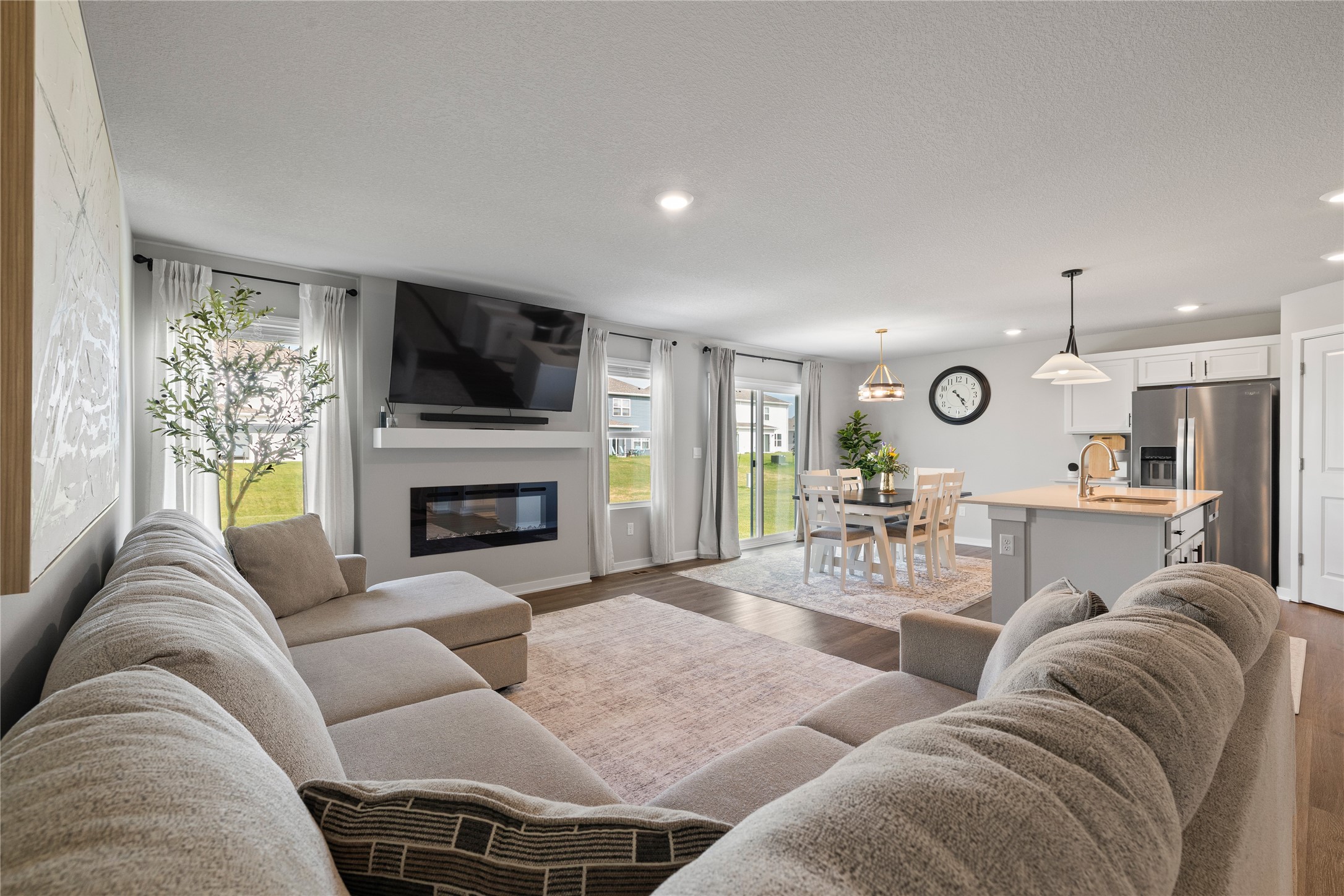 1313 NE Deerfield Drive
