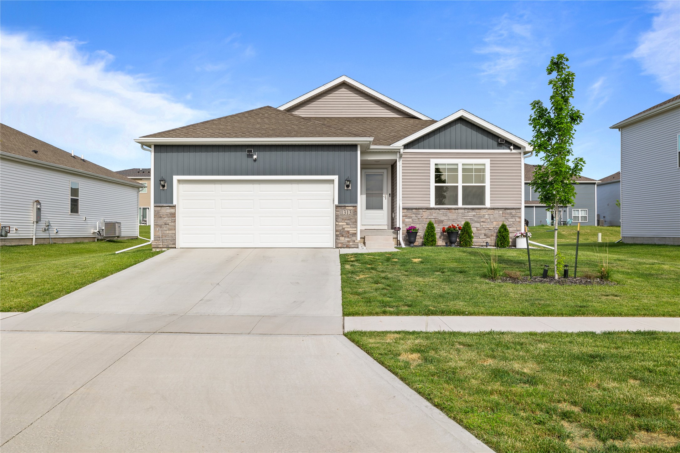 1313 NE Deerfield Drive
