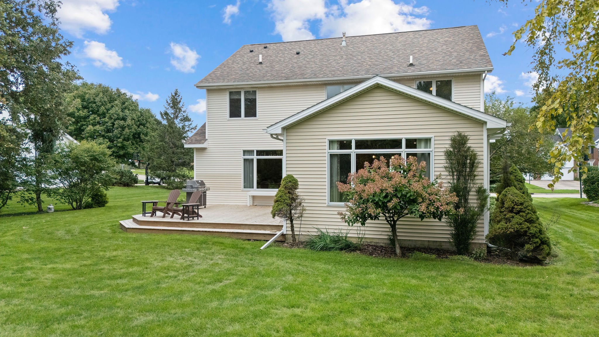 855 SE Westwoods Drive