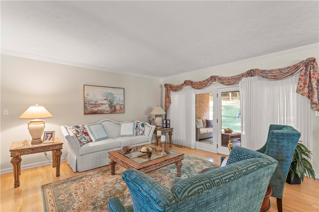 309 Forest Glen Drive