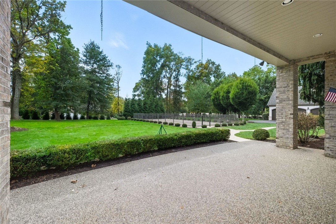 105 Oakwood Road