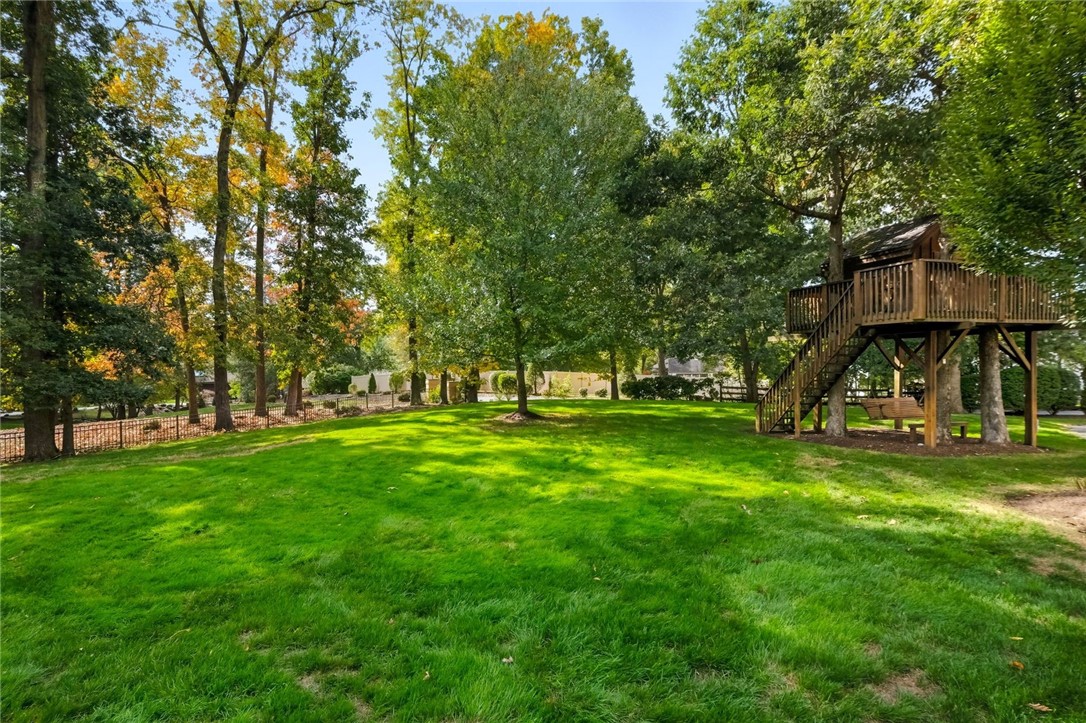 105 Oakwood Road