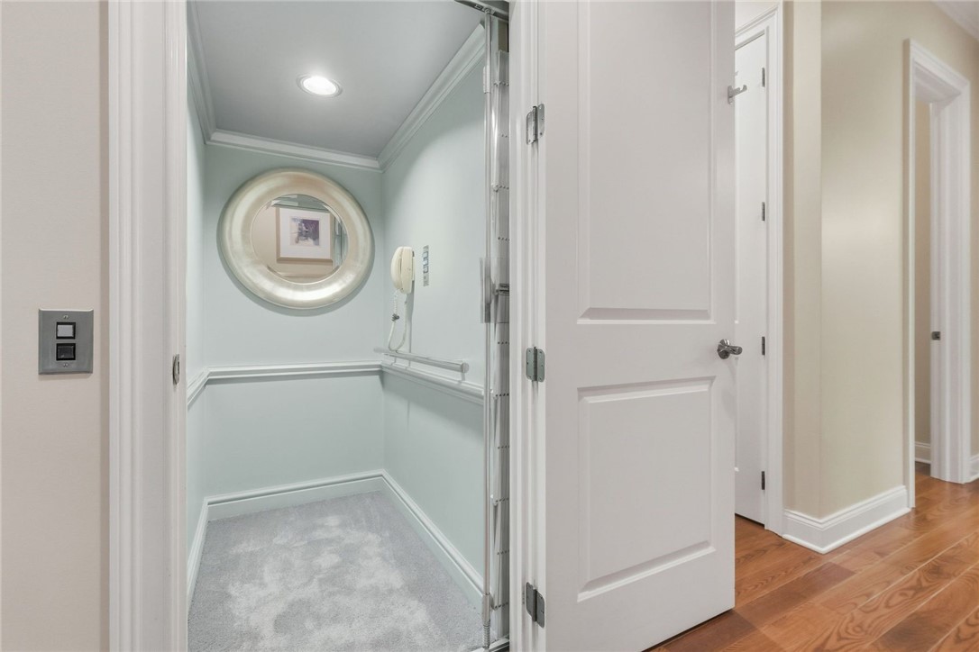 105 Oakwood Road