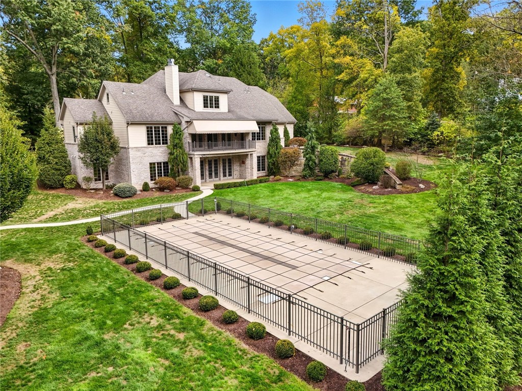 105 Oakwood Road