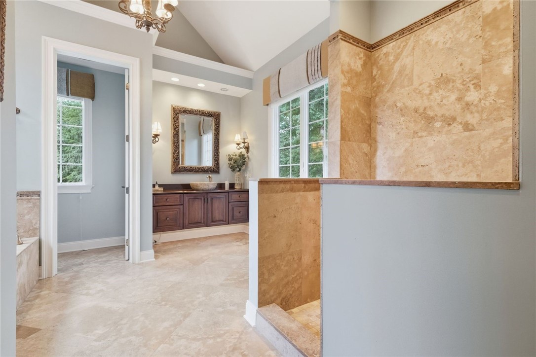 105 Oakwood Road