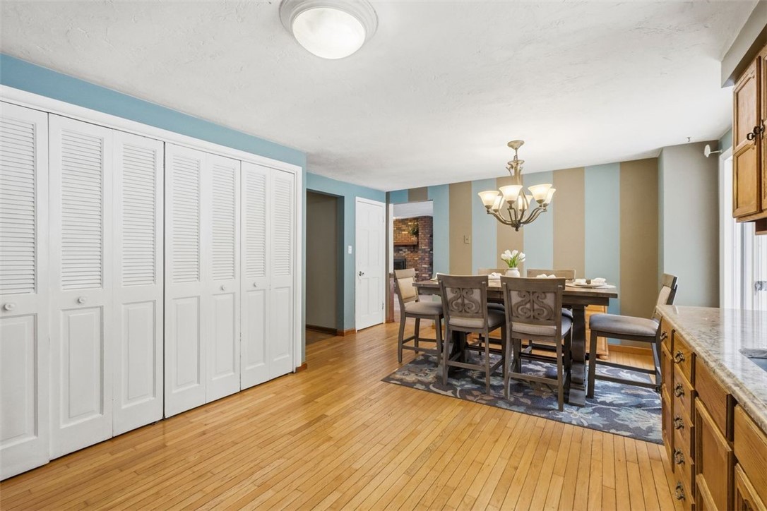 21 W Hillcrest Rd