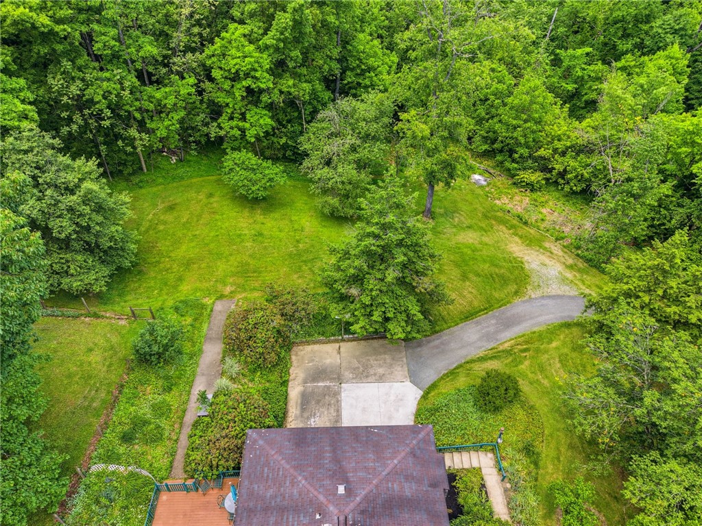21 W Hillcrest Rd