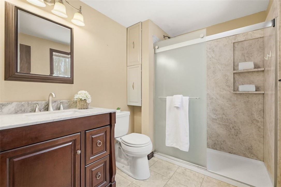 21 W Hillcrest Rd