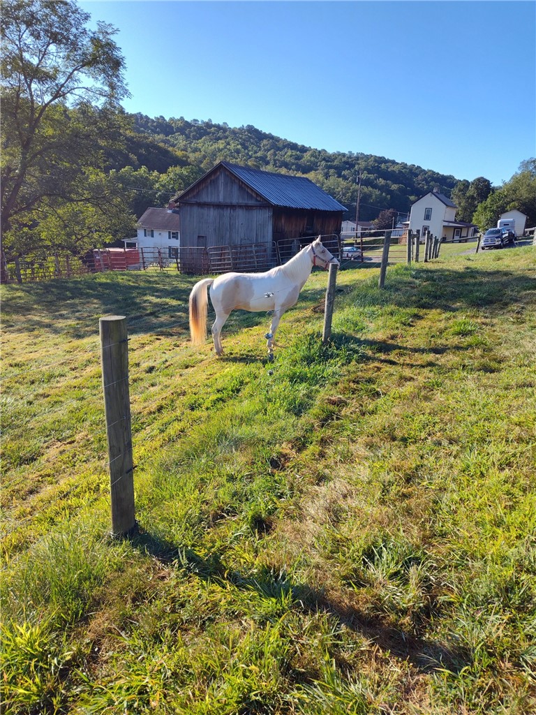 327 Sugar Run Road