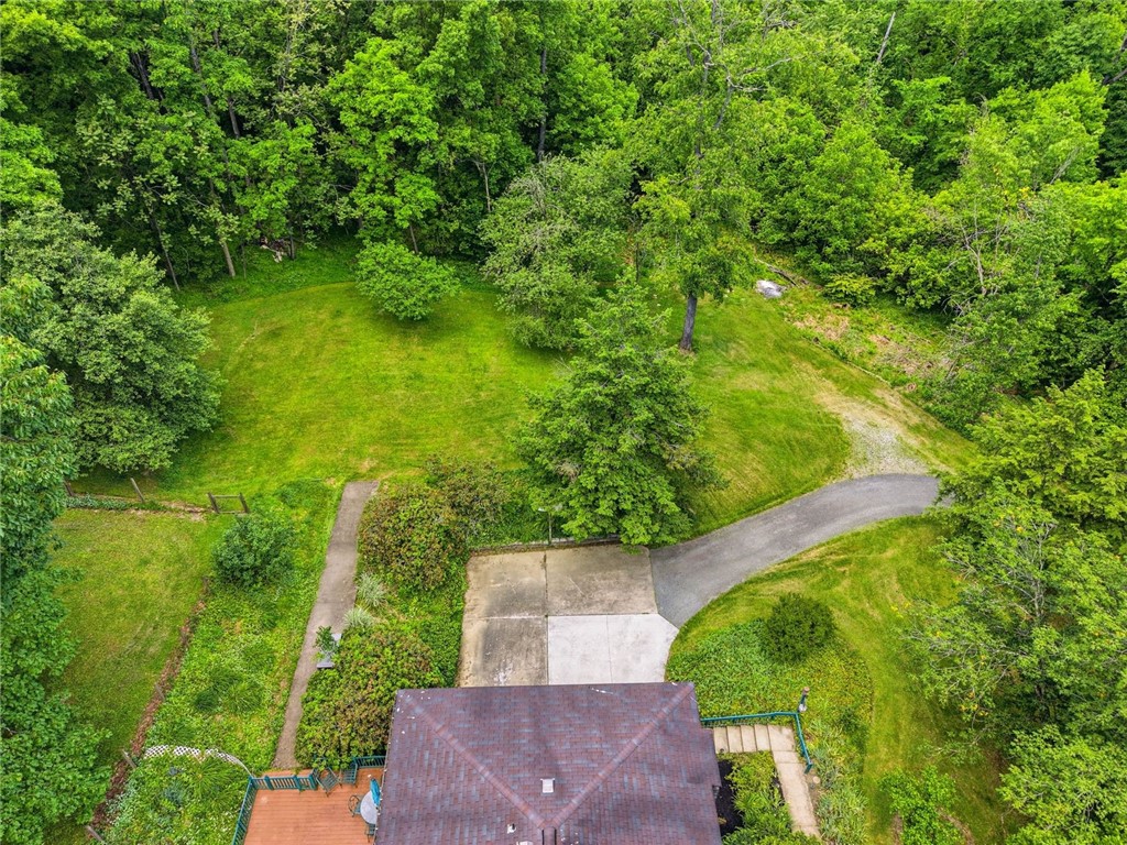 21 W Hillcrest Rd
