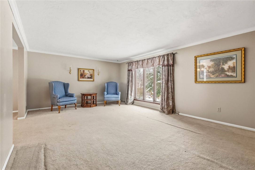 21 W Hillcrest Rd